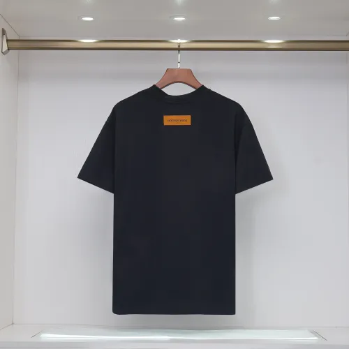 Replica Louis Vuitton LV T-Shirts Short Sleeved For Unisex #1438860 $32.00 USD for Wholesale