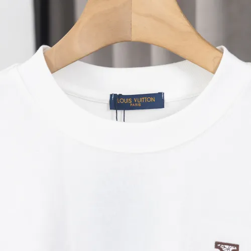 Replica Louis Vuitton LV T-Shirts Short Sleeved For Men #1438865 $36.00 USD for Wholesale