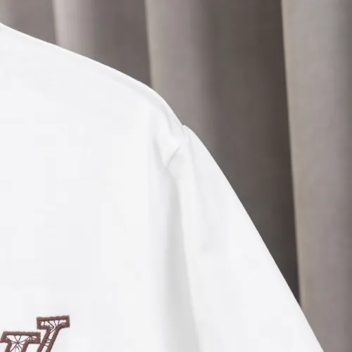 Replica Louis Vuitton LV T-Shirts Short Sleeved For Men #1438865 $36.00 USD for Wholesale