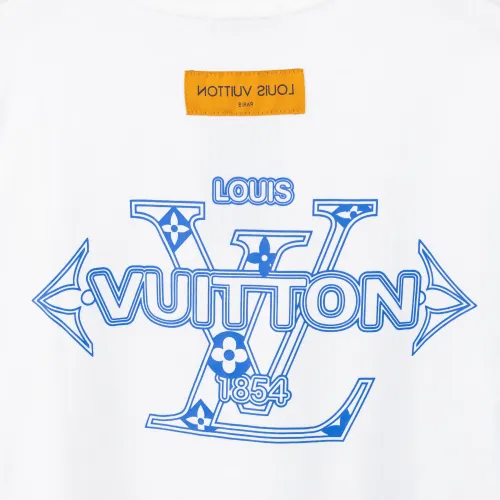 Replica Louis Vuitton LV T-Shirts Short Sleeved For Men #1438867 $36.00 USD for Wholesale