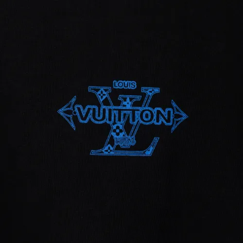 Replica Louis Vuitton LV T-Shirts Short Sleeved For Men #1438868 $36.00 USD for Wholesale