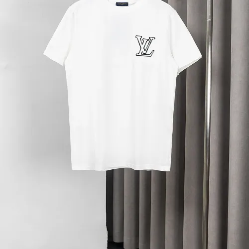 Replica Louis Vuitton LV T-Shirts Short Sleeved For Men #1438871 $36.00 USD for Wholesale