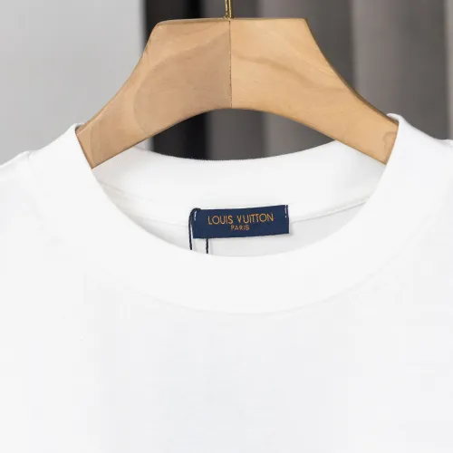Replica Louis Vuitton LV T-Shirts Short Sleeved For Men #1438871 $36.00 USD for Wholesale
