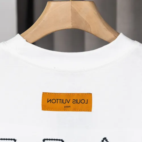 Replica Louis Vuitton LV T-Shirts Short Sleeved For Men #1438871 $36.00 USD for Wholesale