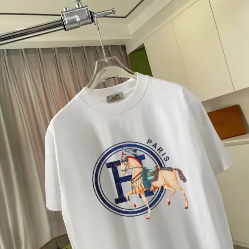 Replica Hermes T-Shirts Short Sleeved For Unisex #1438989 $42.00 USD for Wholesale