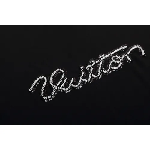 Replica Louis Vuitton LV T-Shirts Short Sleeved For Unisex #1439067 $42.00 USD for Wholesale