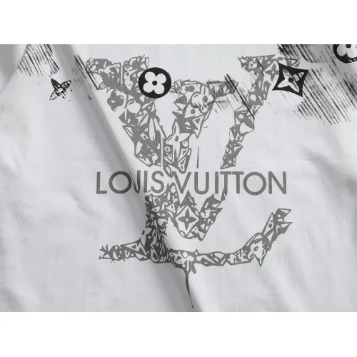 Replica Louis Vuitton LV T-Shirts Short Sleeved For Unisex #1439070 $45.00 USD for Wholesale