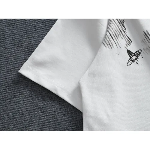 Replica Louis Vuitton LV T-Shirts Short Sleeved For Unisex #1439070 $45.00 USD for Wholesale