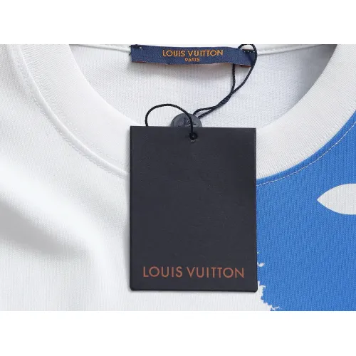 Replica Louis Vuitton LV T-Shirts Short Sleeved For Unisex #1439072 $45.00 USD for Wholesale