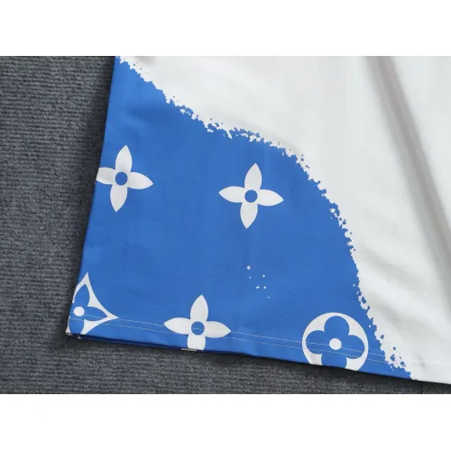 Replica Louis Vuitton LV T-Shirts Short Sleeved For Unisex #1439072 $45.00 USD for Wholesale