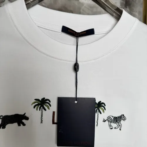 Replica Louis Vuitton LV T-Shirts Short Sleeved For Unisex #1439085 $45.00 USD for Wholesale