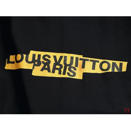 Replica Louis Vuitton LV T-Shirts Short Sleeved For Unisex #1439270 $40.00 USD for Wholesale