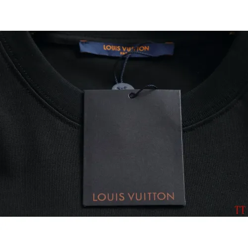 Replica Louis Vuitton LV T-Shirts Short Sleeved For Unisex #1439274 $40.00 USD for Wholesale