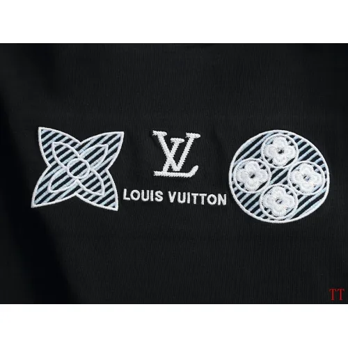 Replica Louis Vuitton LV T-Shirts Short Sleeved For Unisex #1439276 $40.00 USD for Wholesale