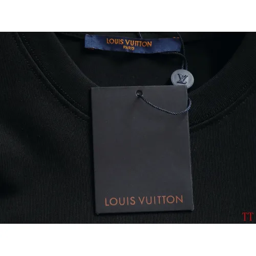 Replica Louis Vuitton LV T-Shirts Short Sleeved For Unisex #1439280 $40.00 USD for Wholesale