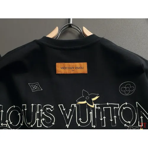 Replica Louis Vuitton LV T-Shirts Short Sleeved For Unisex #1439280 $40.00 USD for Wholesale
