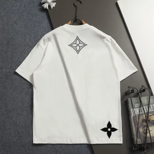Replica Louis Vuitton LV T-Shirts Short Sleeved For Unisex #1439374 $45.00 USD for Wholesale