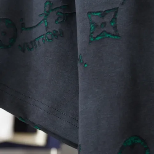 Replica Louis Vuitton LV T-Shirts Short Sleeved For Unisex #1439510 $38.00 USD for Wholesale