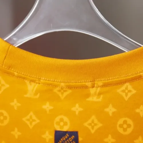 Replica Louis Vuitton LV T-Shirts Short Sleeved For Unisex #1439513 $38.00 USD for Wholesale