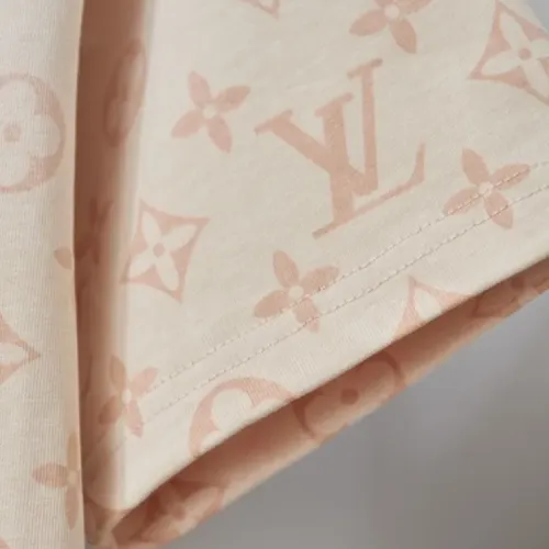 Replica Louis Vuitton LV T-Shirts Short Sleeved For Unisex #1439516 $38.00 USD for Wholesale