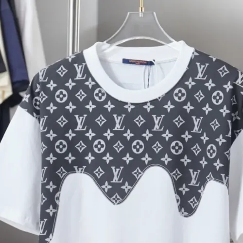 Replica Louis Vuitton LV T-Shirts Short Sleeved For Unisex #1439518 $36.00 USD for Wholesale