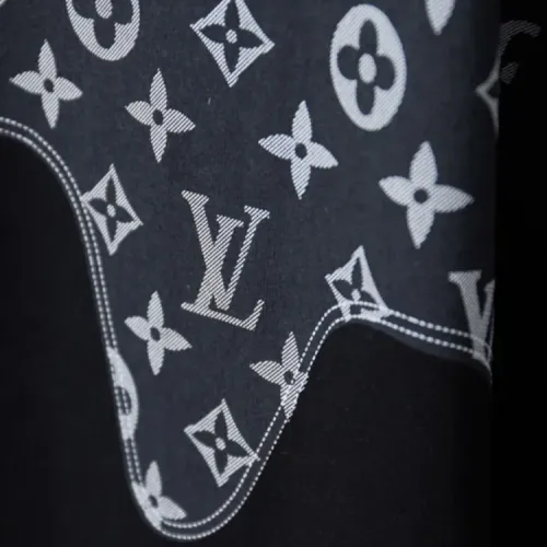 Replica Louis Vuitton LV T-Shirts Short Sleeved For Unisex #1439519 $36.00 USD for Wholesale