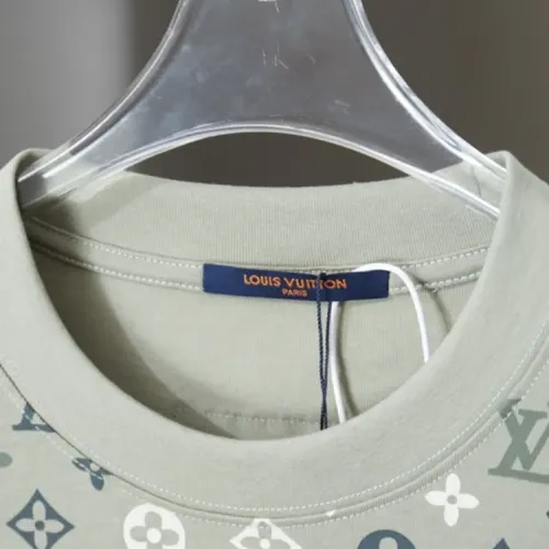 Replica Louis Vuitton LV T-Shirts Short Sleeved For Unisex #1439521 $38.00 USD for Wholesale