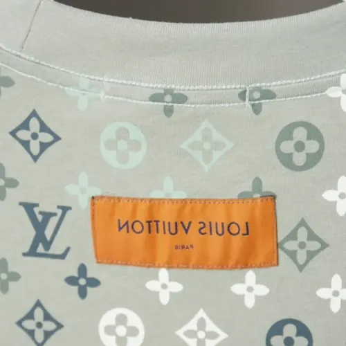 Replica Louis Vuitton LV T-Shirts Short Sleeved For Unisex #1439521 $38.00 USD for Wholesale