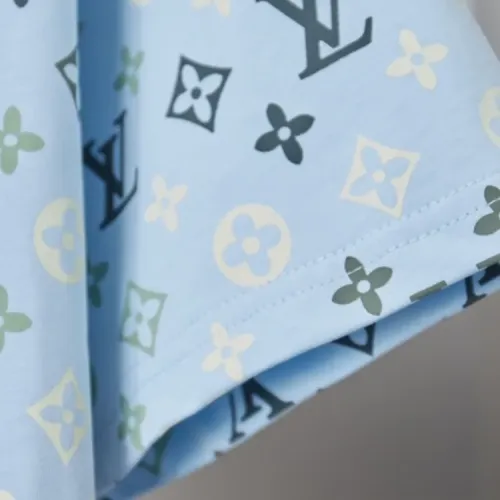 Replica Louis Vuitton LV T-Shirts Short Sleeved For Unisex #1439522 $38.00 USD for Wholesale