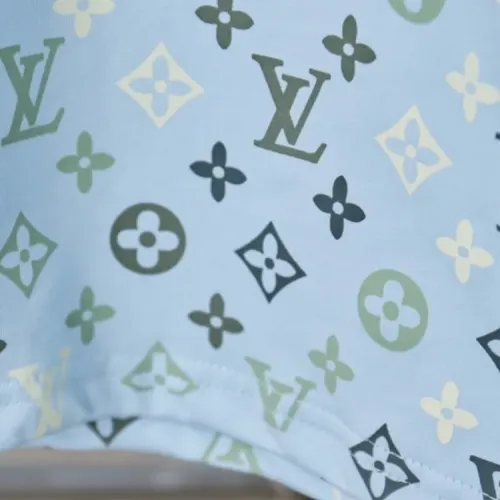 Replica Louis Vuitton LV T-Shirts Short Sleeved For Unisex #1439522 $38.00 USD for Wholesale
