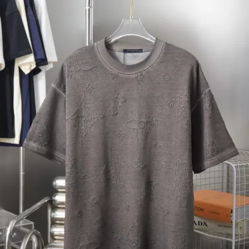 Wholesale Louis Vuitton LV T-Shirts Short Sleeved For Unisex #1439526 $39.00 USD, Wholesale Quality Replica Louis Vuitton LV T-Shirts