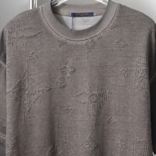 Replica Louis Vuitton LV T-Shirts Short Sleeved For Unisex #1439526 $39.00 USD for Wholesale