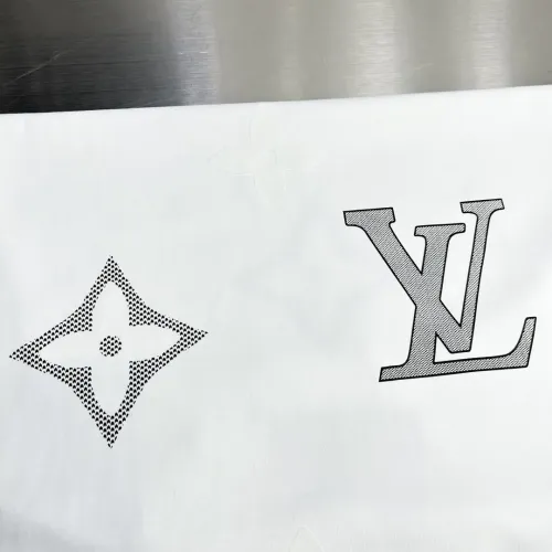 Replica Louis Vuitton LV T-Shirts Short Sleeved For Men #1439620 $82.00 USD for Wholesale