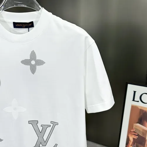 Replica Louis Vuitton LV T-Shirts Short Sleeved For Men #1439620 $82.00 USD for Wholesale