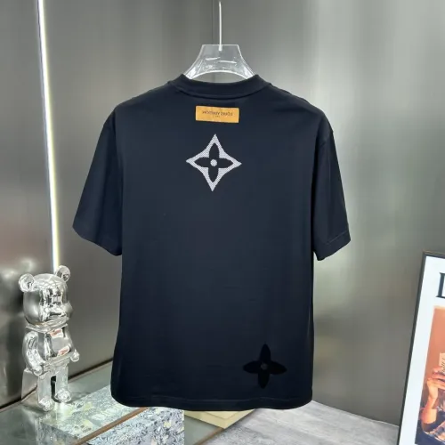 Replica Louis Vuitton LV T-Shirts Short Sleeved For Men #1439621 $82.00 USD for Wholesale