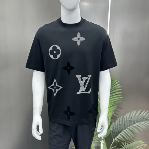 Replica Louis Vuitton LV T-Shirts Short Sleeved For Men #1439621 $82.00 USD for Wholesale