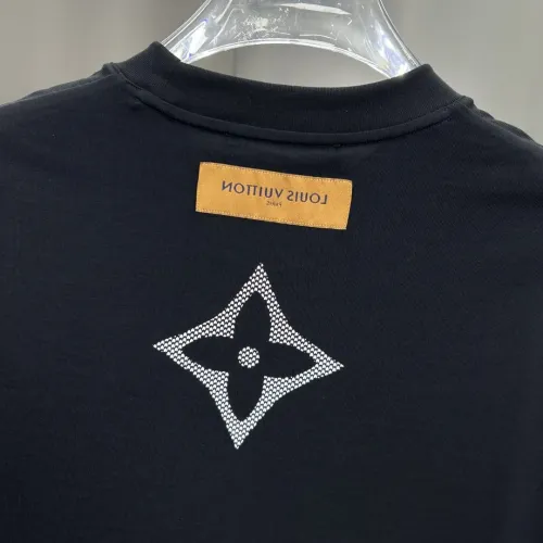 Replica Louis Vuitton LV T-Shirts Short Sleeved For Men #1439621 $82.00 USD for Wholesale