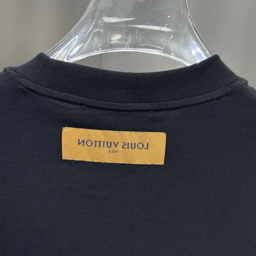 Replica Louis Vuitton LV T-Shirts Short Sleeved For Men #1439623 $82.00 USD for Wholesale