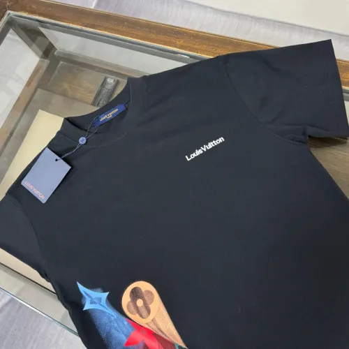 Replica Louis Vuitton LV T-Shirts Short Sleeved For Unisex #1439824 $32.00 USD for Wholesale