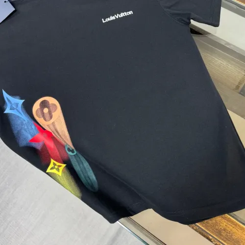 Replica Louis Vuitton LV T-Shirts Short Sleeved For Unisex #1439824 $32.00 USD for Wholesale