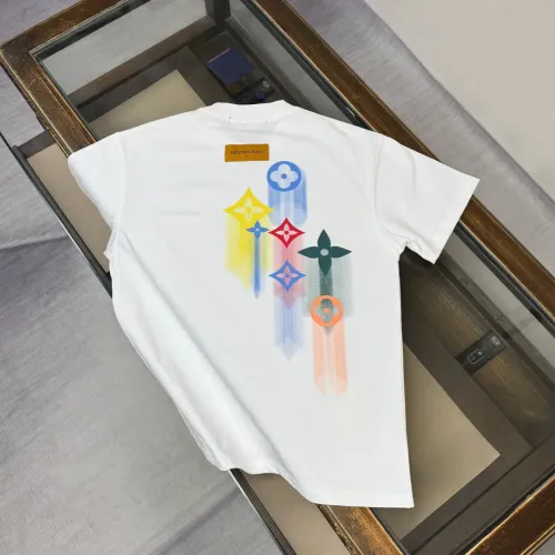 Replica Louis Vuitton LV T-Shirts Short Sleeved For Unisex #1439825 $32.00 USD for Wholesale