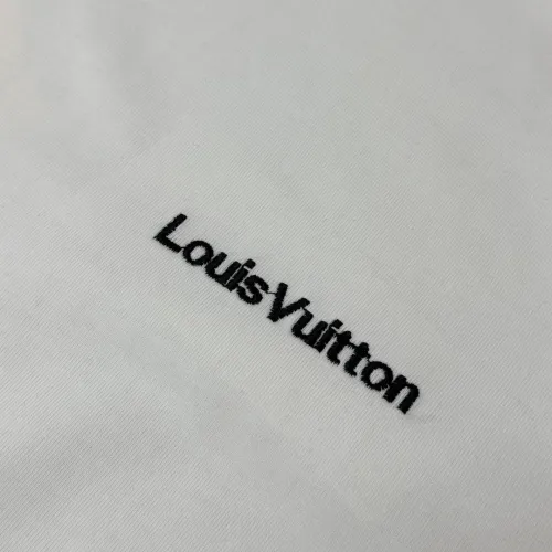 Replica Louis Vuitton LV T-Shirts Short Sleeved For Unisex #1439825 $32.00 USD for Wholesale