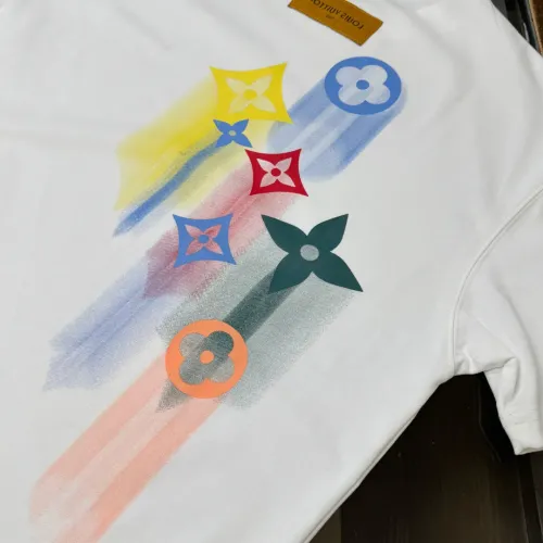 Replica Louis Vuitton LV T-Shirts Short Sleeved For Unisex #1439825 $32.00 USD for Wholesale