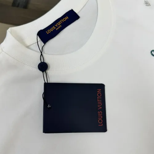 Replica Louis Vuitton LV T-Shirts Short Sleeved For Unisex #1439827 $32.00 USD for Wholesale