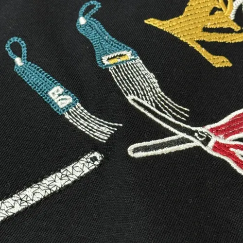 Replica Louis Vuitton LV T-Shirts Short Sleeved For Unisex #1439828 $32.00 USD for Wholesale