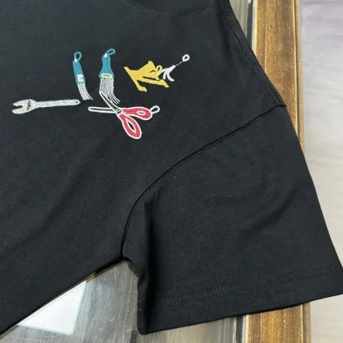 Replica Louis Vuitton LV T-Shirts Short Sleeved For Unisex #1439828 $32.00 USD for Wholesale