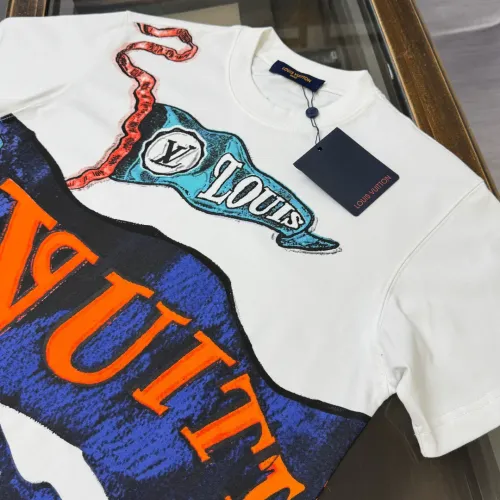 Replica Louis Vuitton LV T-Shirts Short Sleeved For Unisex #1439829 $32.00 USD for Wholesale