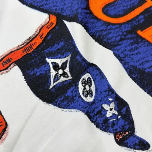Replica Louis Vuitton LV T-Shirts Short Sleeved For Unisex #1439829 $32.00 USD for Wholesale