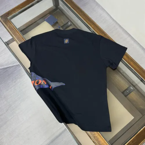 Replica Louis Vuitton LV T-Shirts Short Sleeved For Unisex #1439830 $32.00 USD for Wholesale