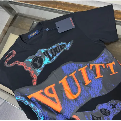 Replica Louis Vuitton LV T-Shirts Short Sleeved For Unisex #1439830 $32.00 USD for Wholesale
